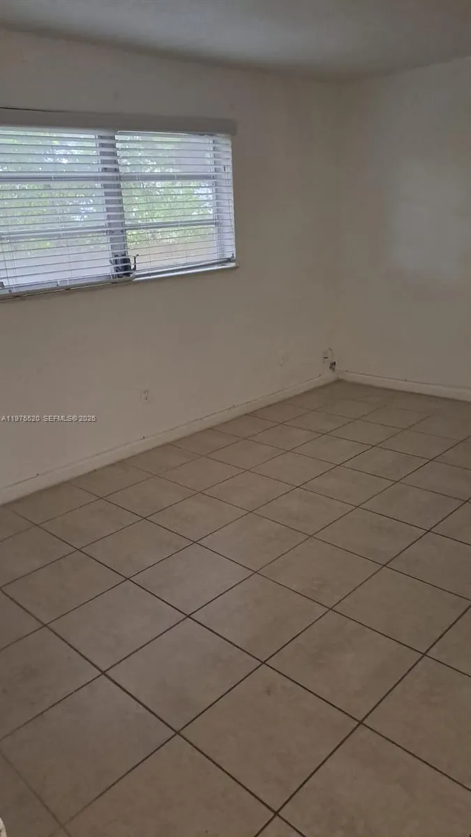 3265 Griffin Road #104