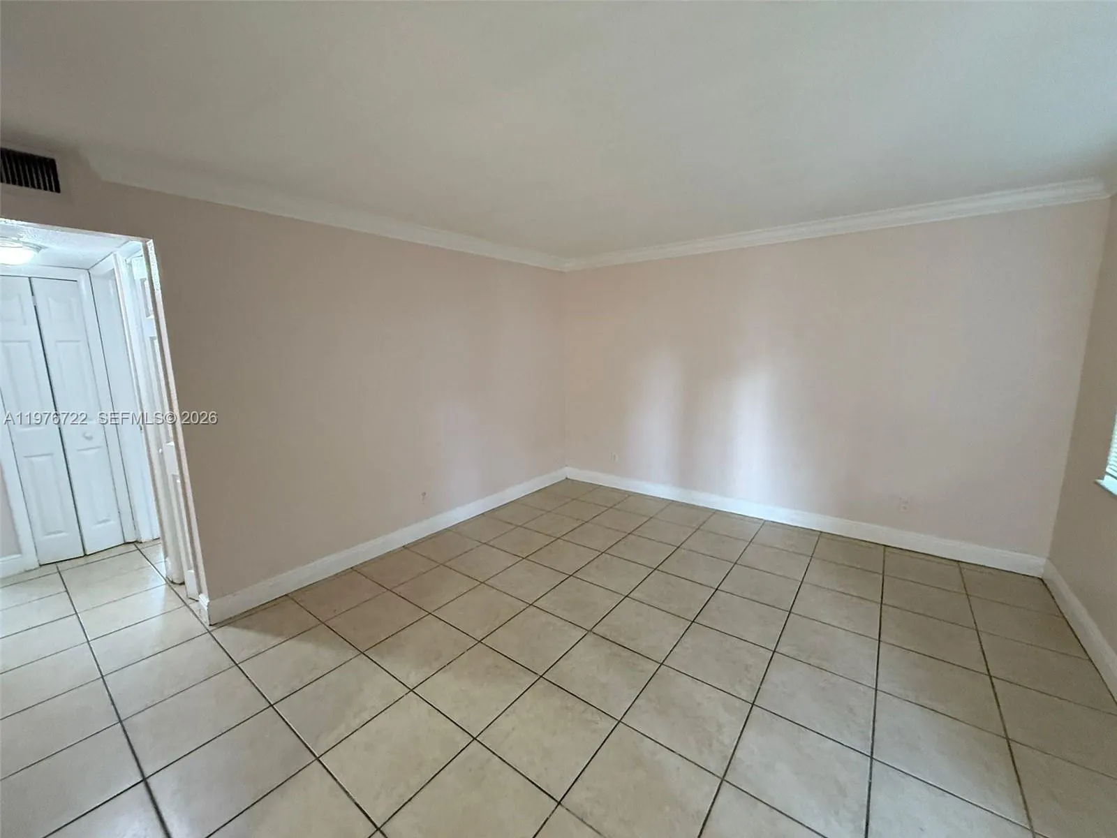 4732 SW 33rd Avenue #103