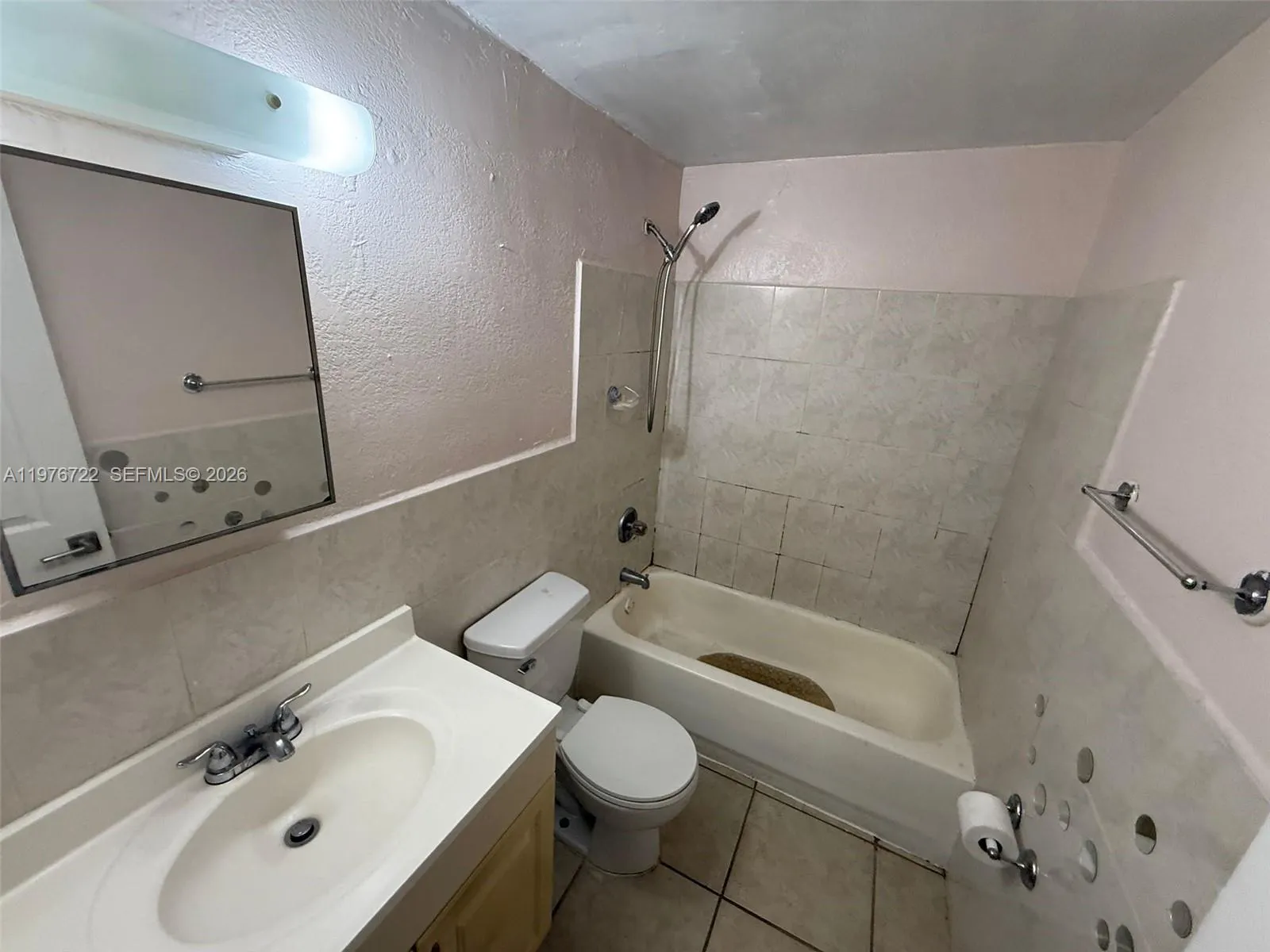 4732 SW 33rd Avenue #103