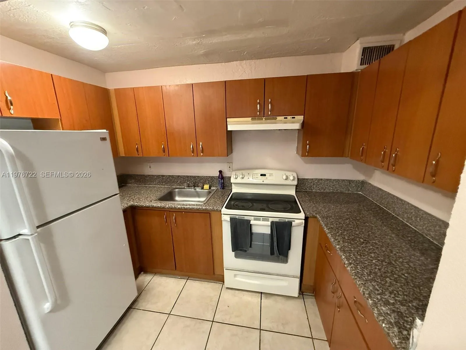 4732 SW 33rd Avenue #103