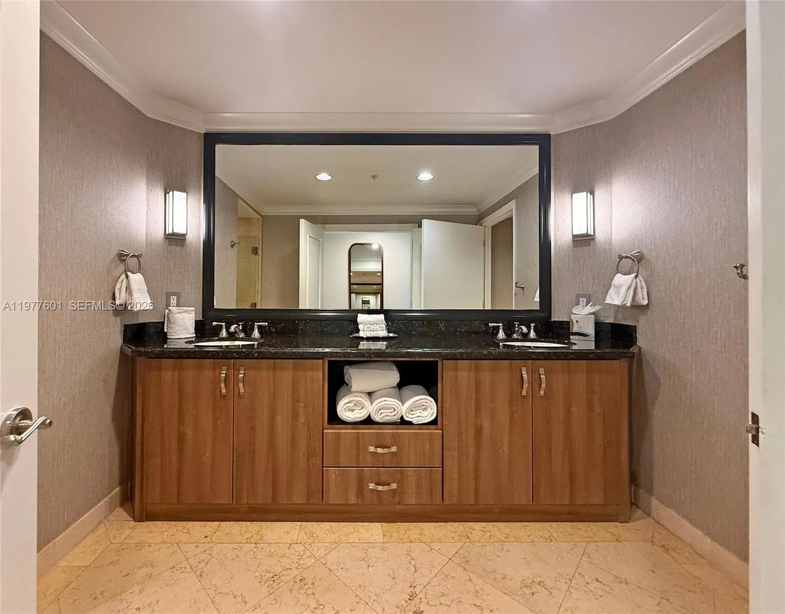 601 N Fort Lauderdale Beach Boulevard #712