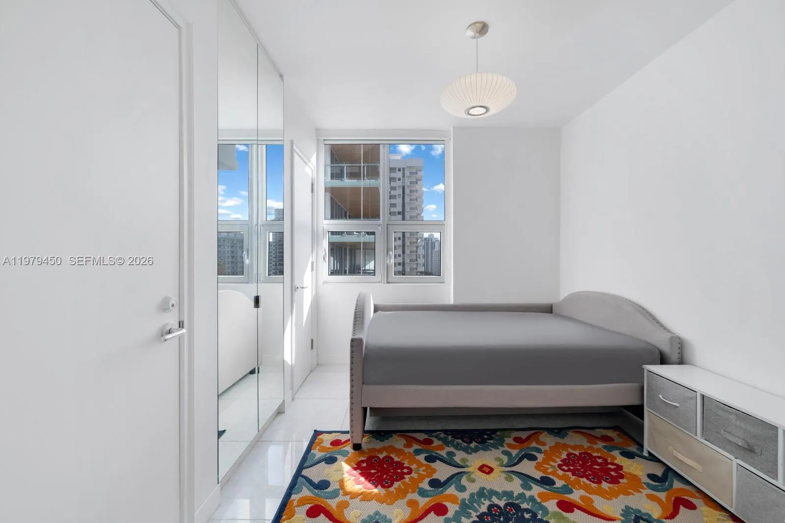 5801 Collins Avenue #1200