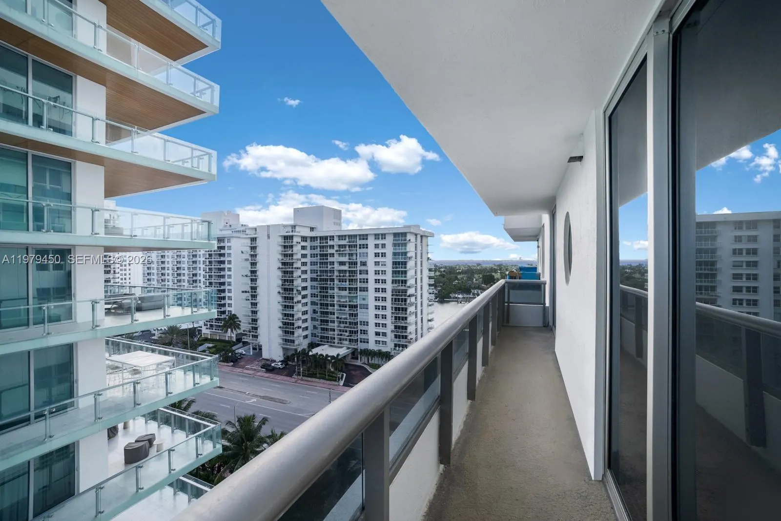 5801 Collins Avenue #1200