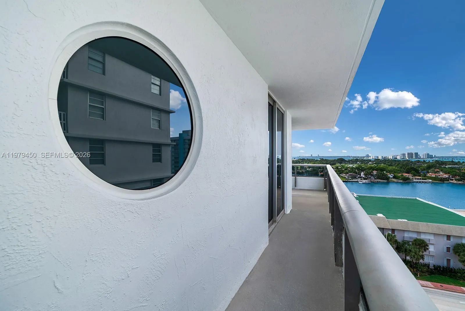 5801 Collins Avenue #1200