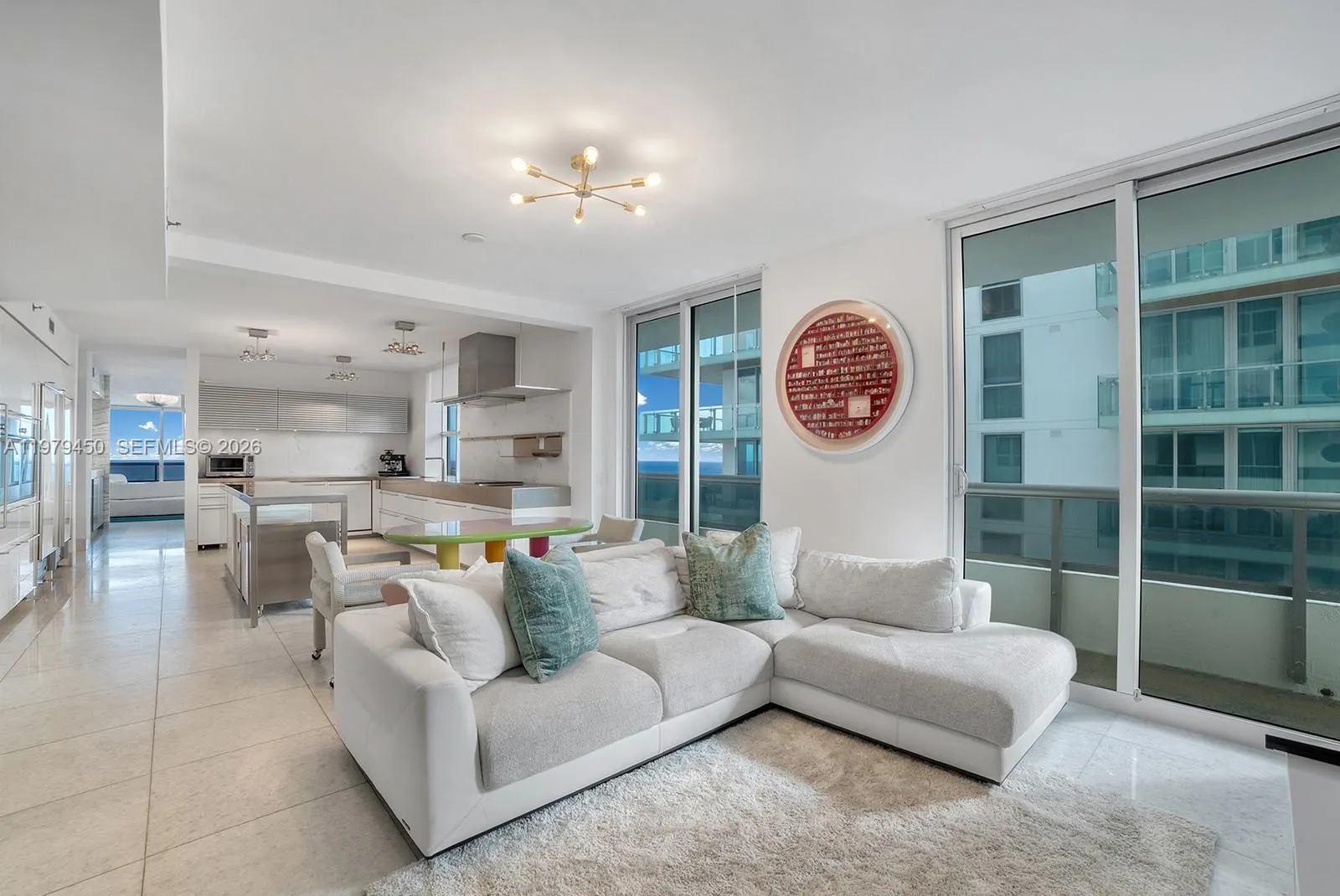 5801 Collins Avenue #1200