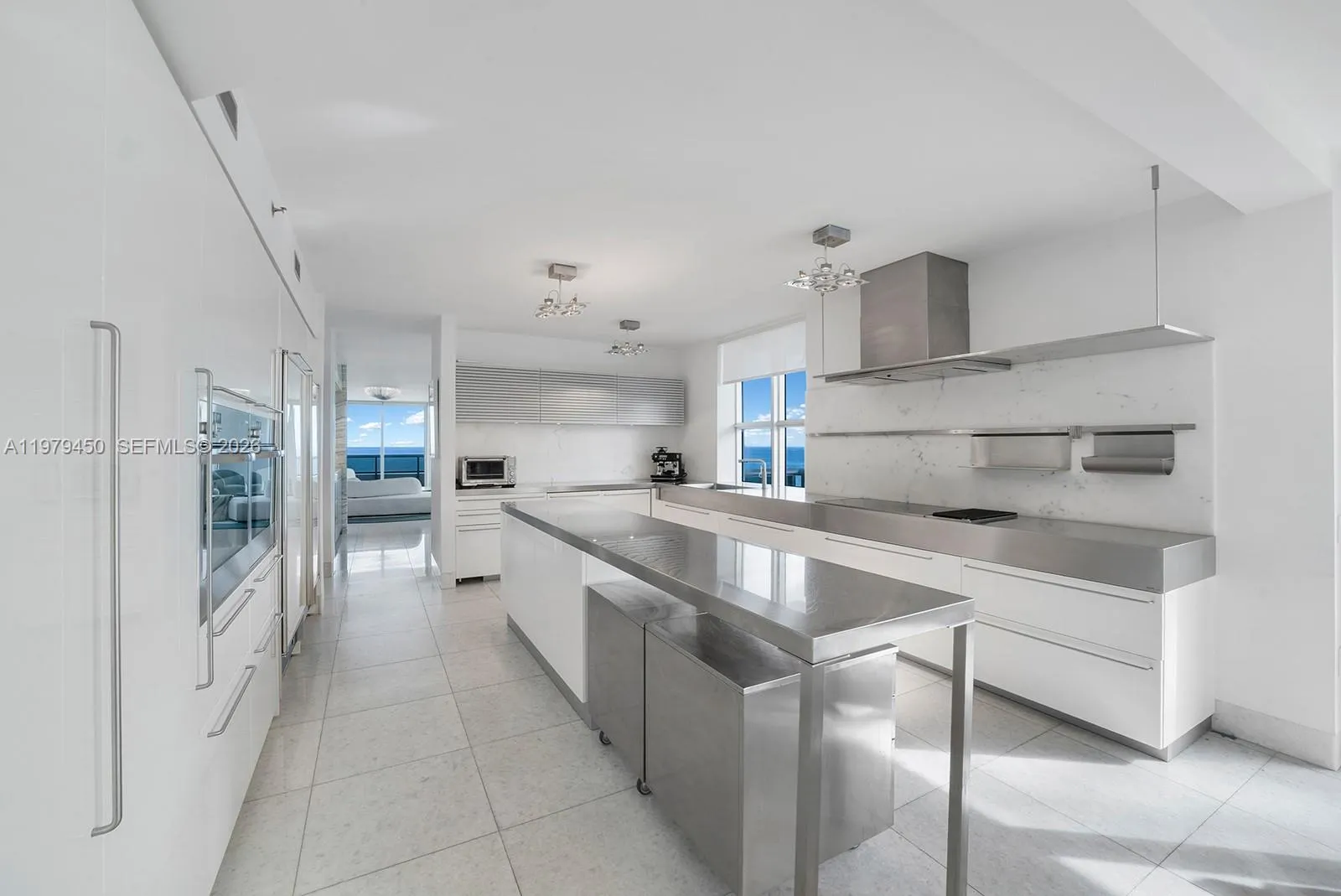 5801 Collins Avenue #1200