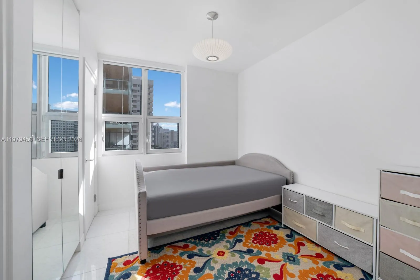 5801 Collins Avenue #1200