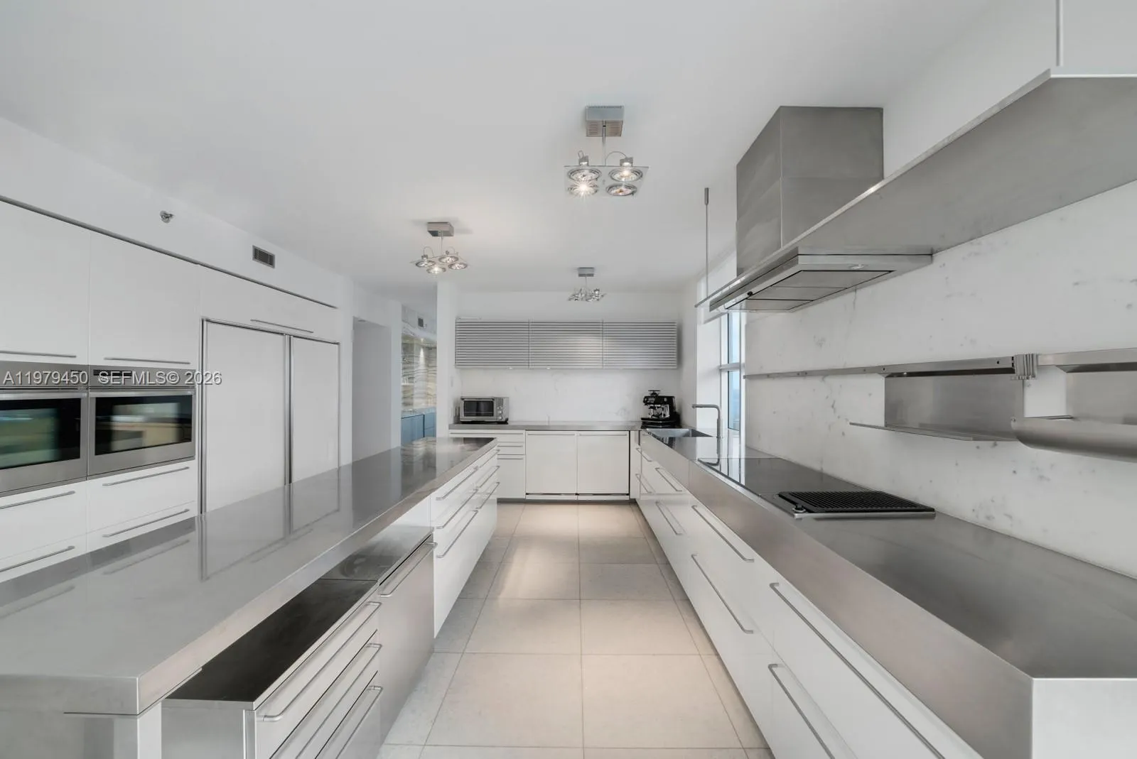 5801 Collins Avenue #1200