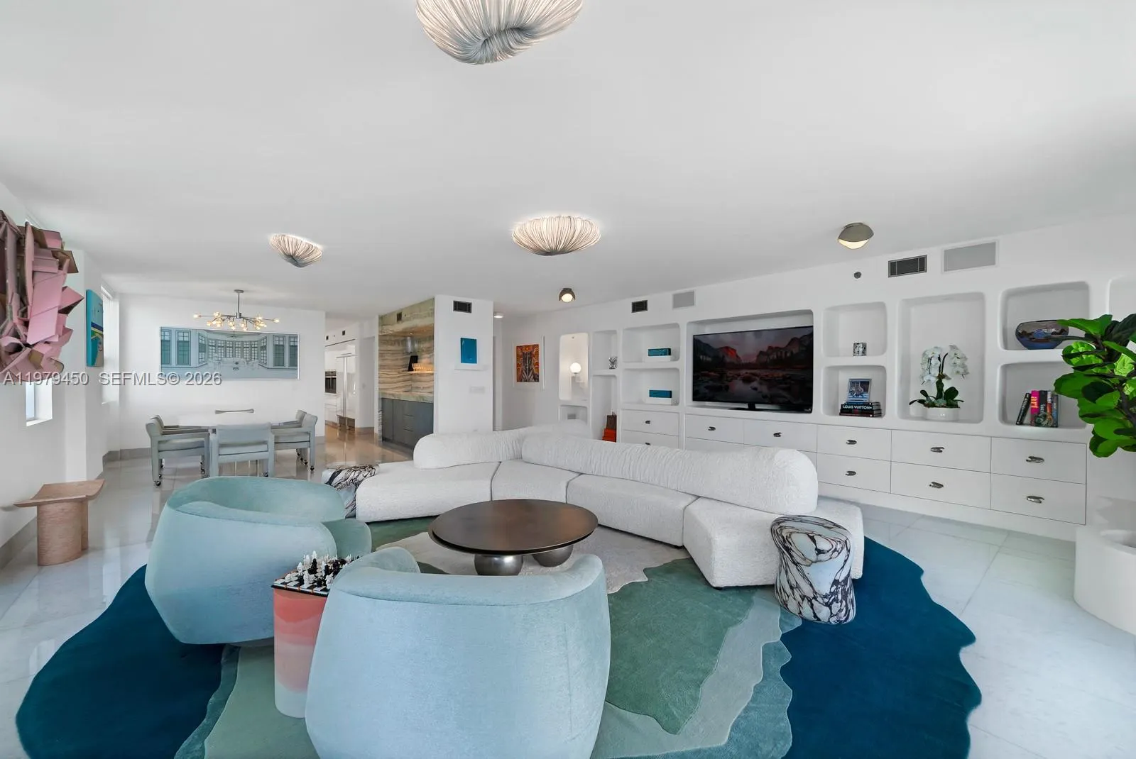 5801 Collins Avenue #1200
