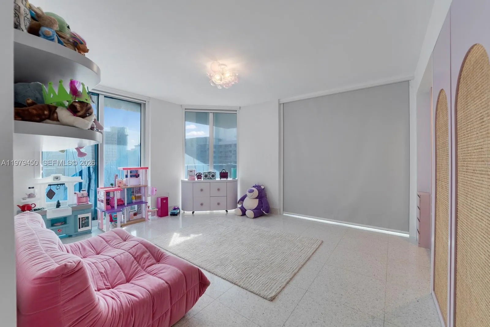5801 Collins Avenue #1200