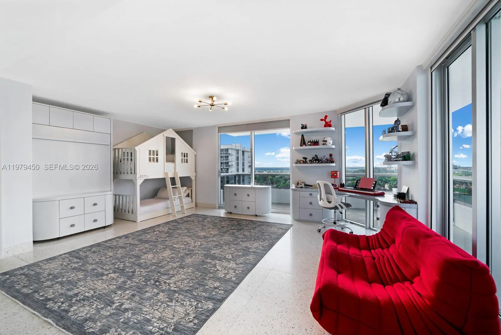 5801 Collins Avenue #1200