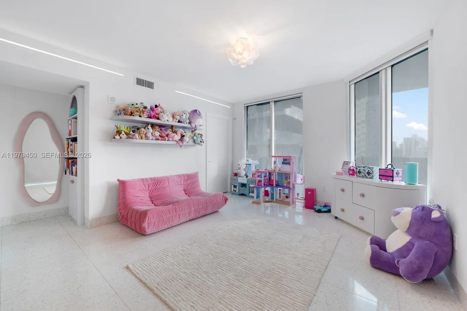5801 Collins Avenue #1200