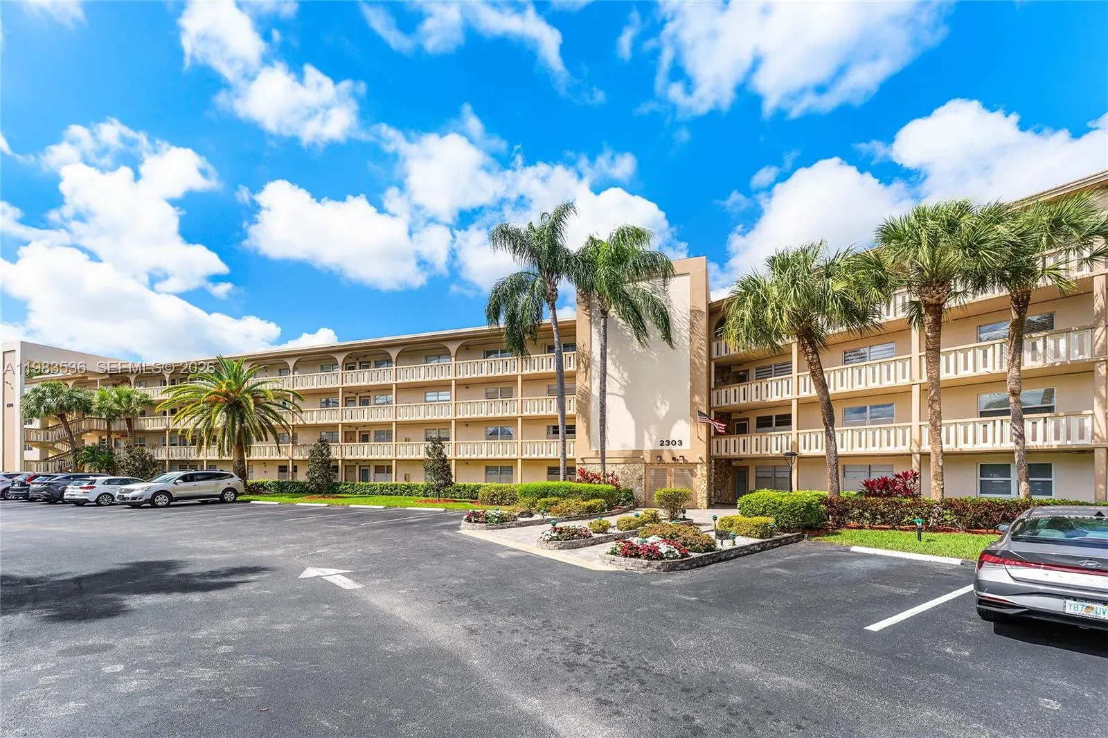2303 Lucaya Lane #H2
