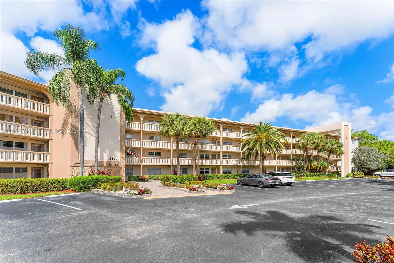 2303 Lucaya Lane #H2