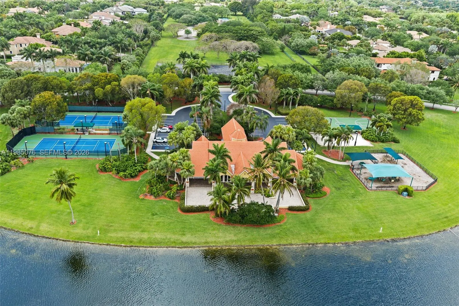 12821 Kapok Lane