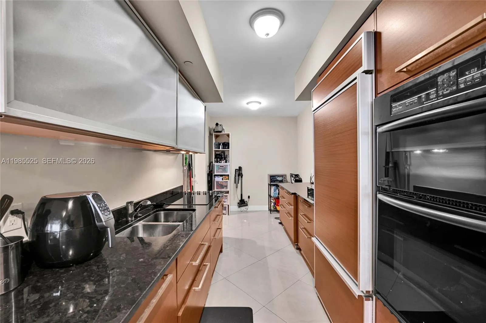 1800 S Ocean Drive #3908