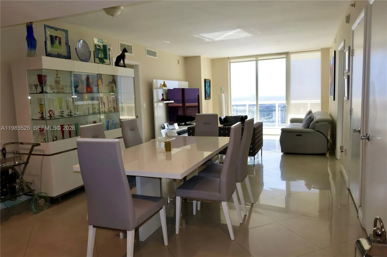 1800 S Ocean Drive #3908