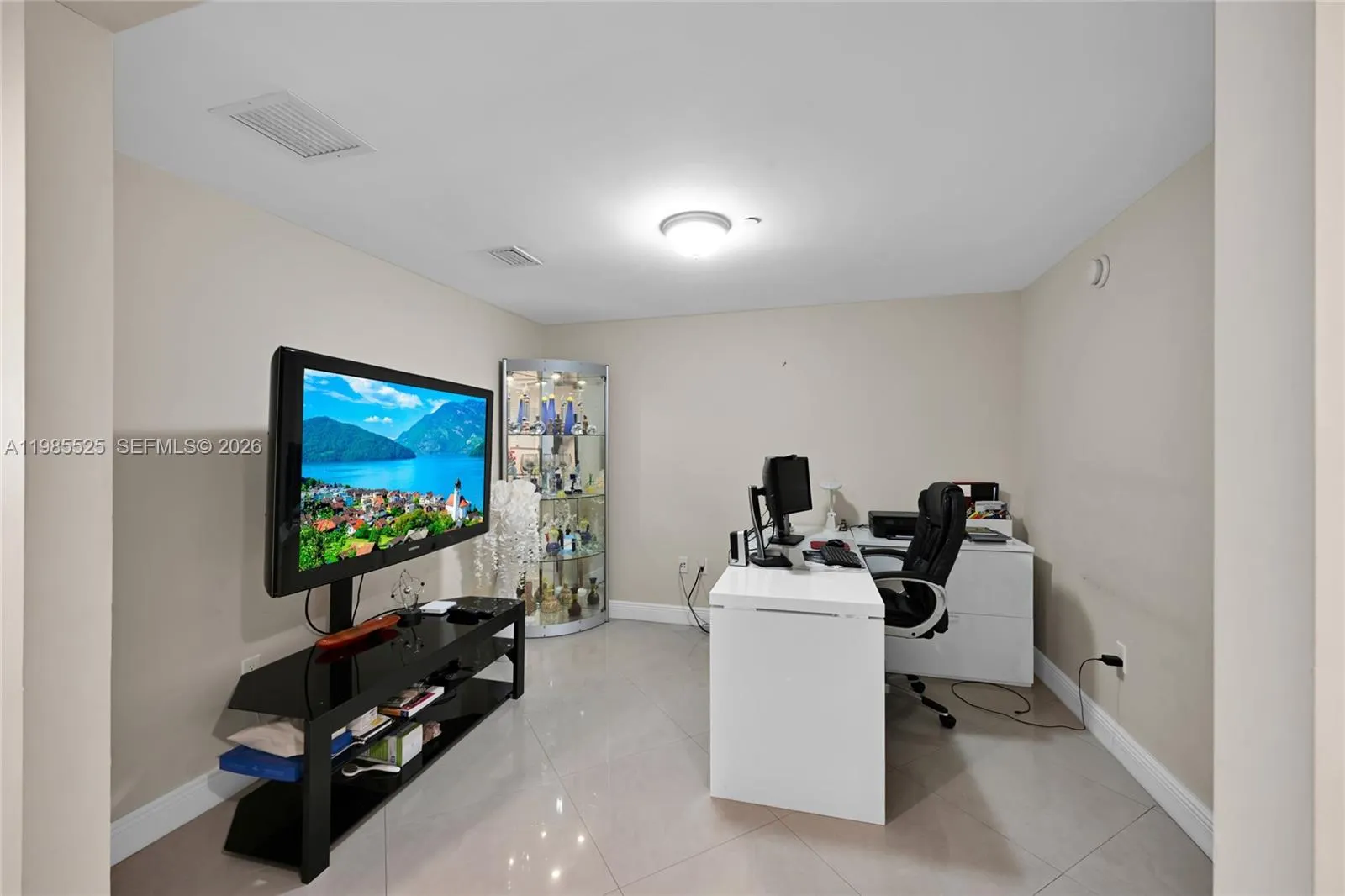 1800 S Ocean Drive #3908