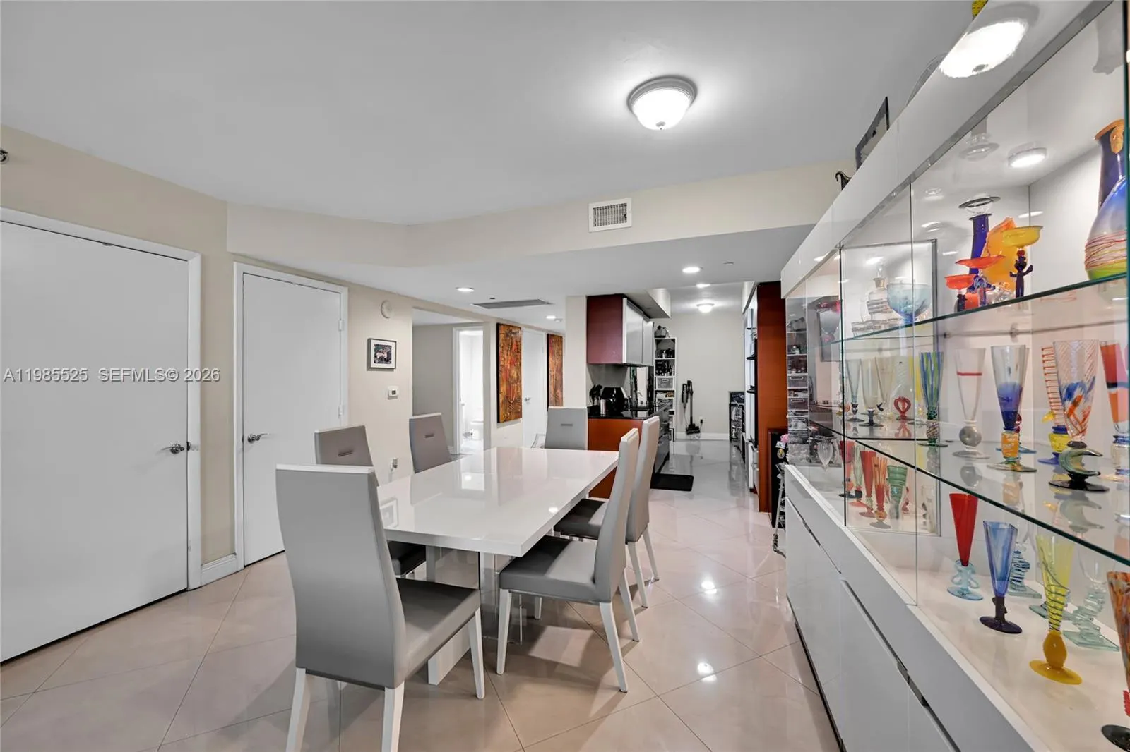 1800 S Ocean Drive #3908