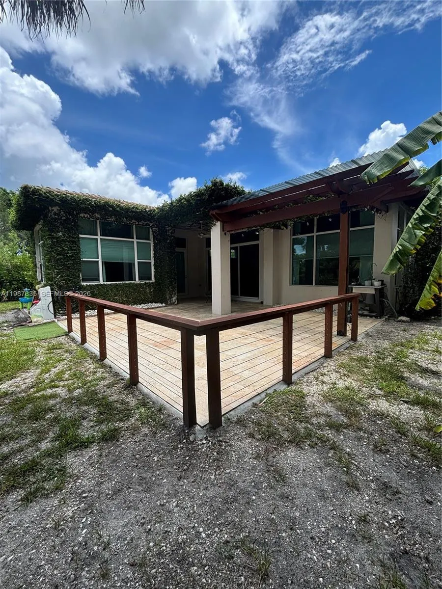 8080 NW 126th Terrace