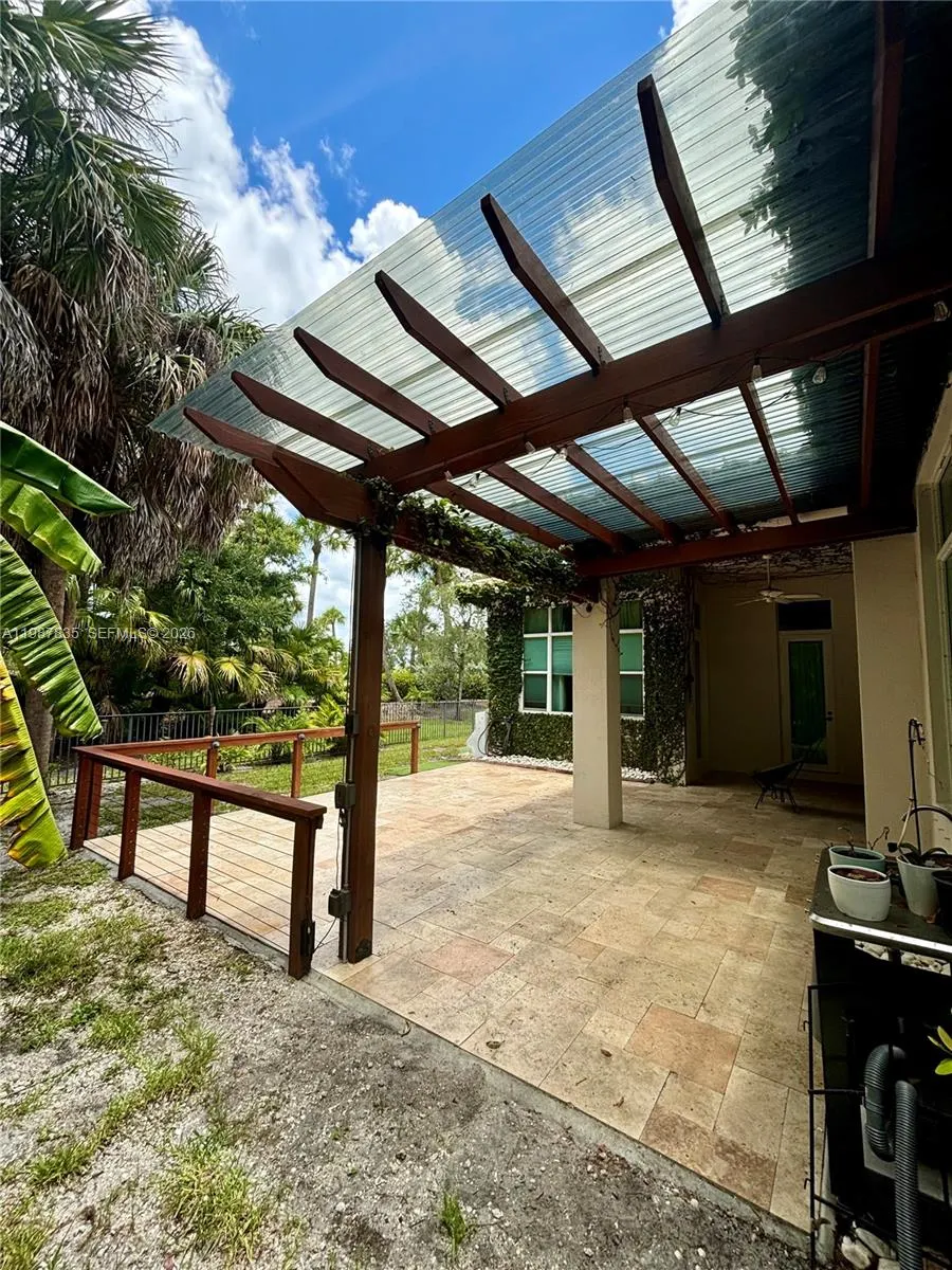 8080 NW 126th Terrace