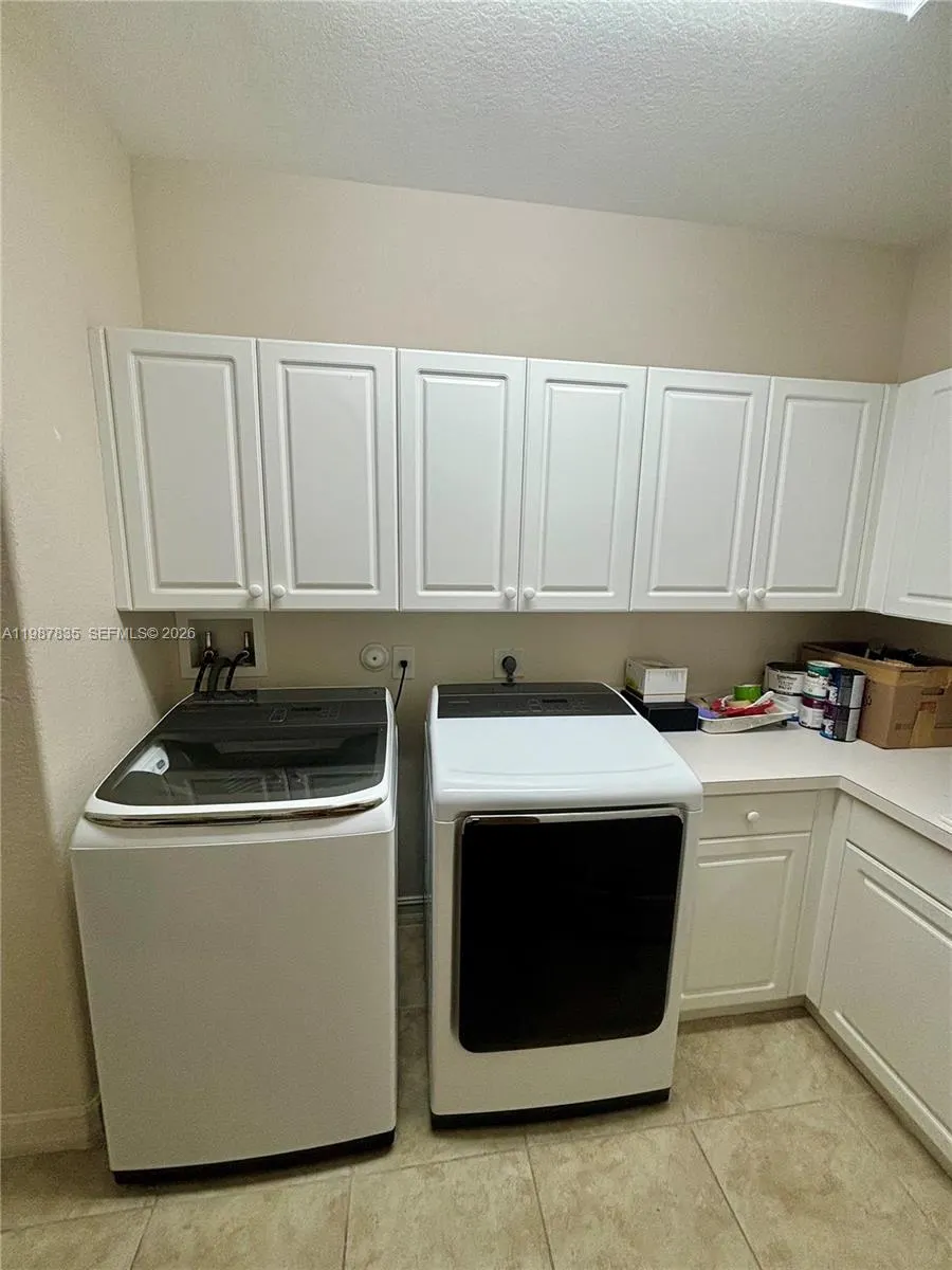 8080 NW 126th Terrace