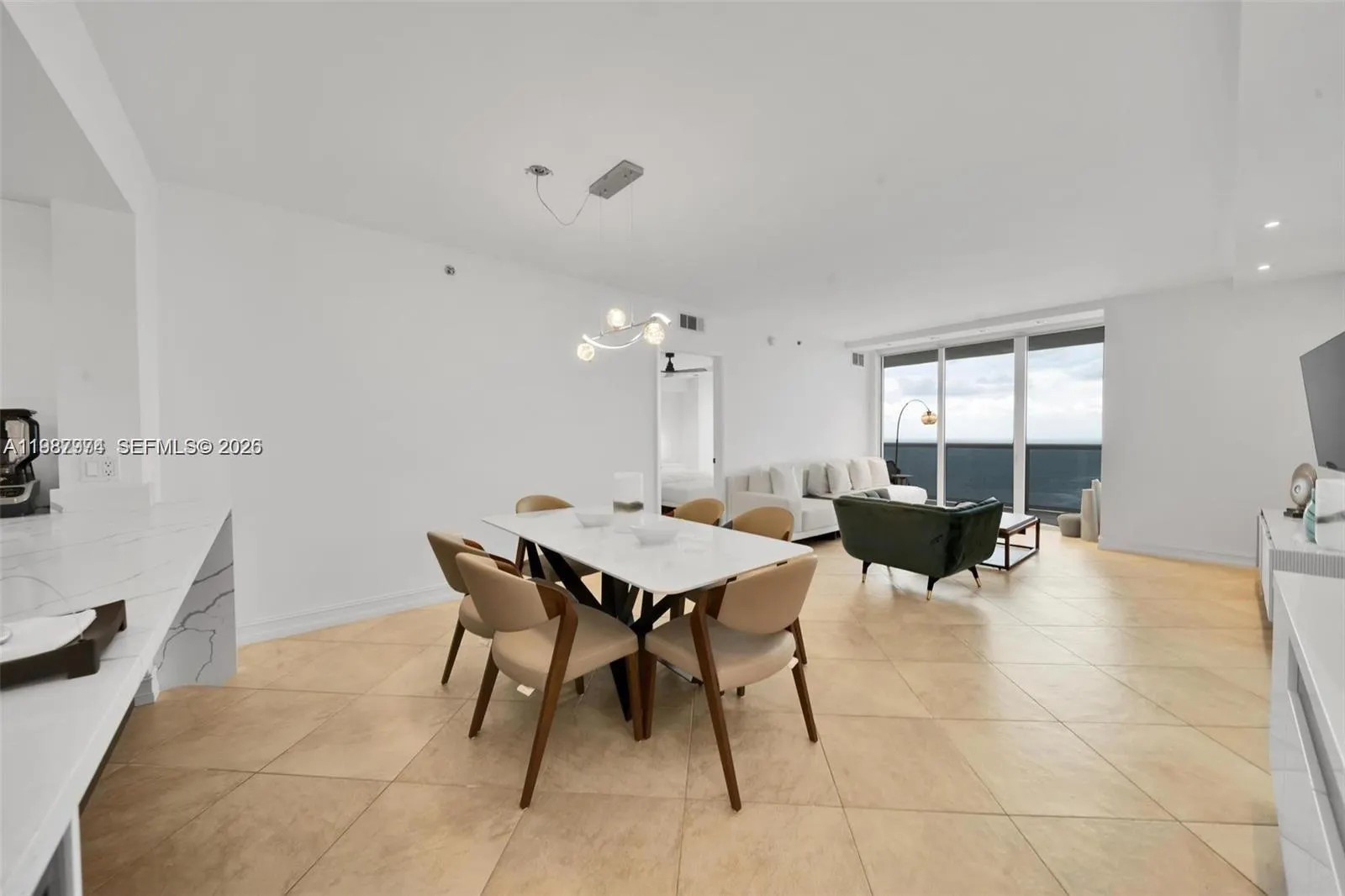 1830 S Ocean Drive #4704