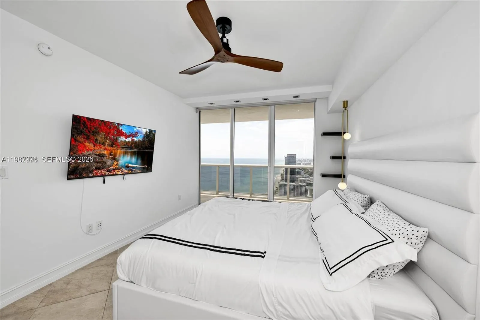 1830 S Ocean Drive #4704