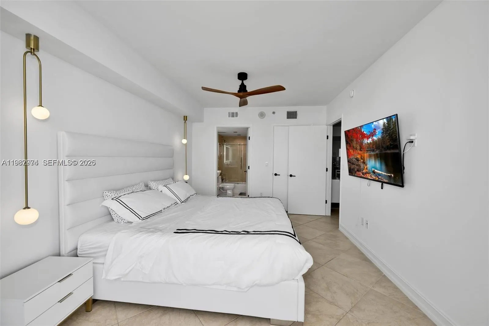 1830 S Ocean Drive #4704