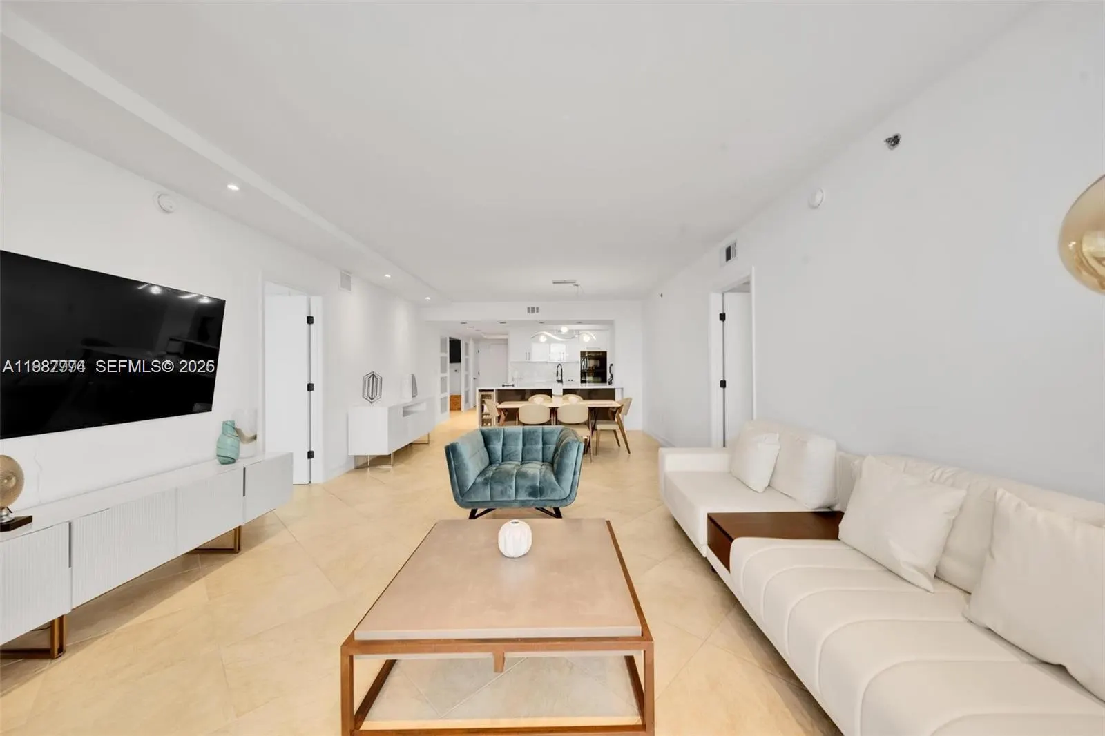 1830 S Ocean Drive #4704