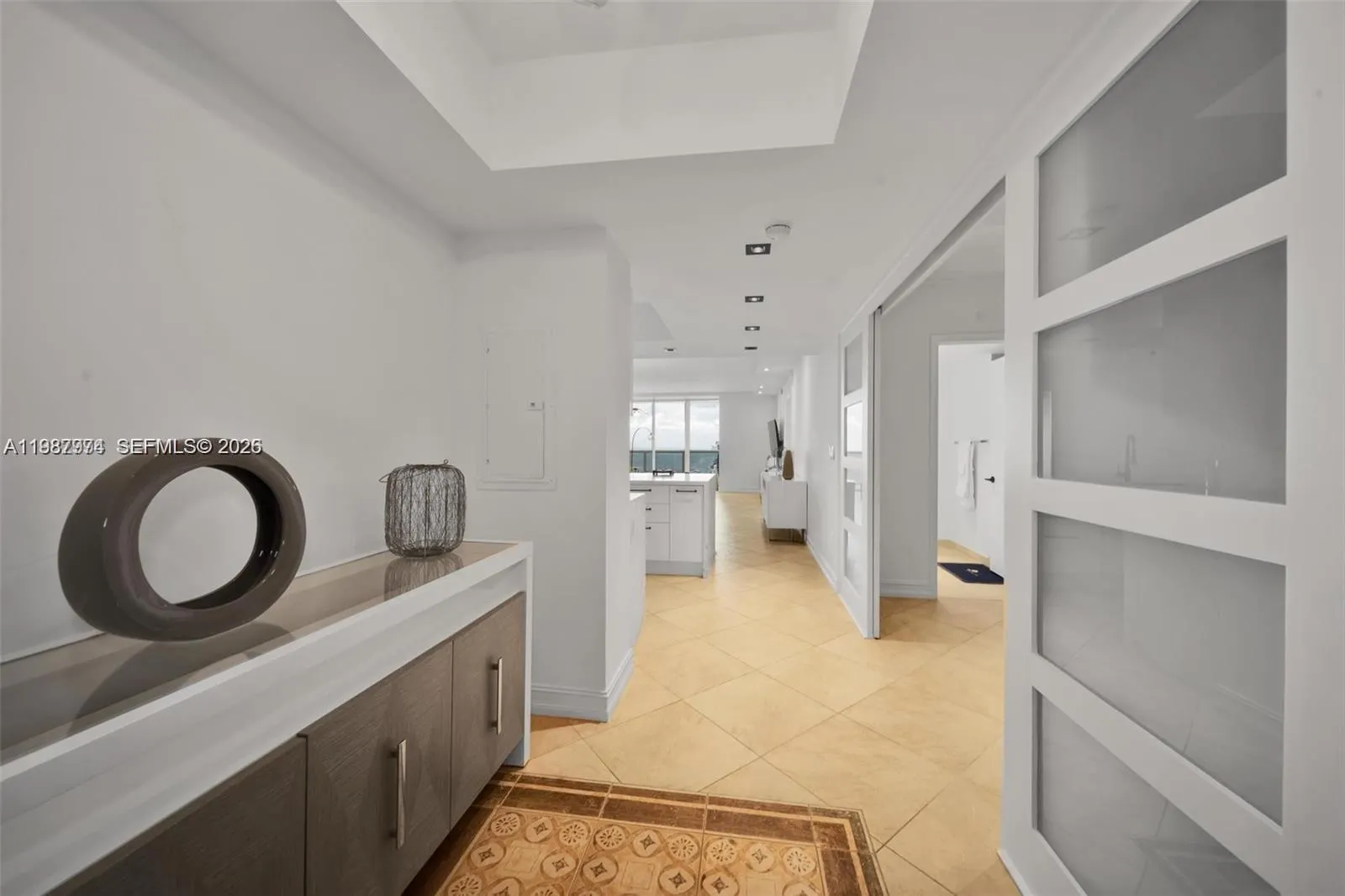 1830 S Ocean Drive #4704