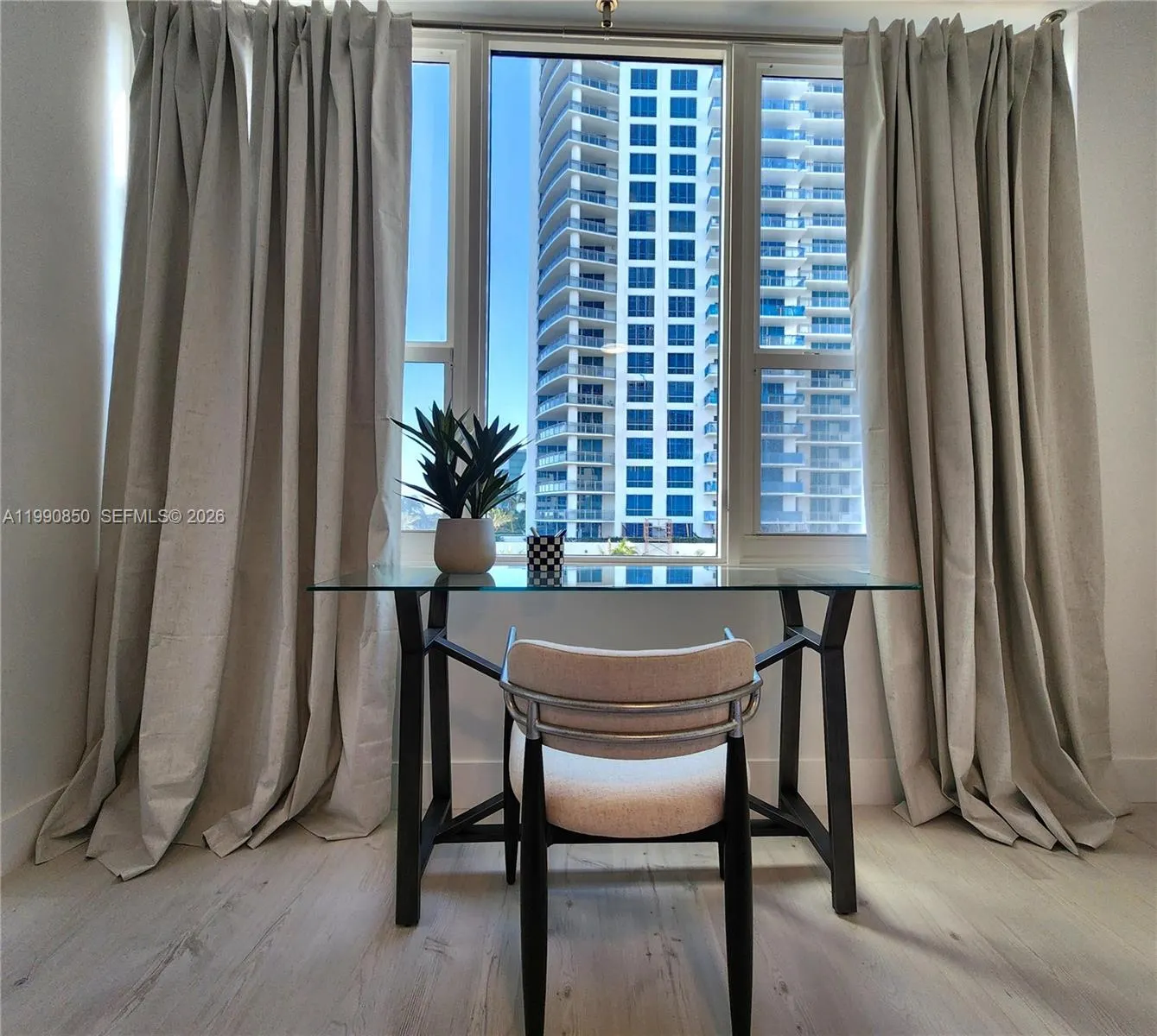 3505 S Ocean Drive #515
