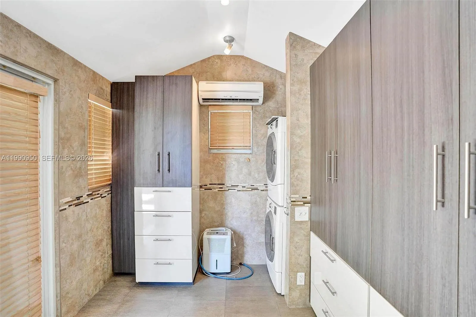 224 N Cortez Drive