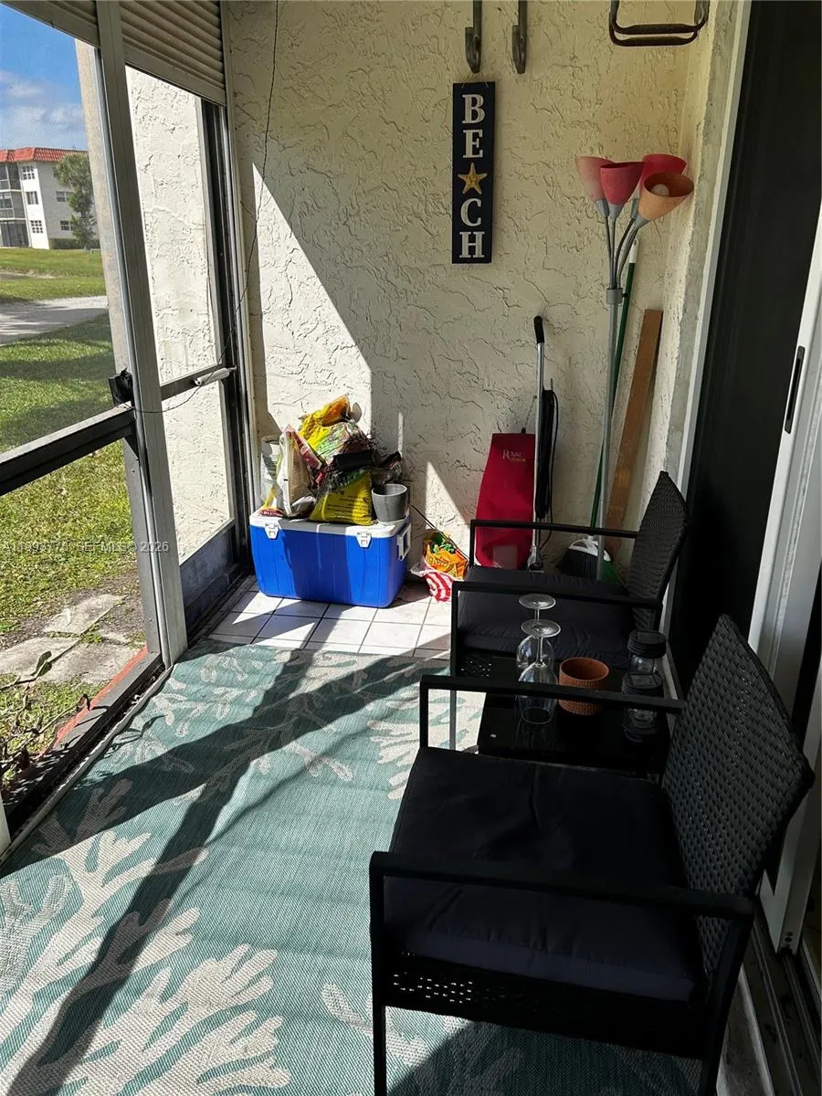 411 S Hollybrook Drive #105