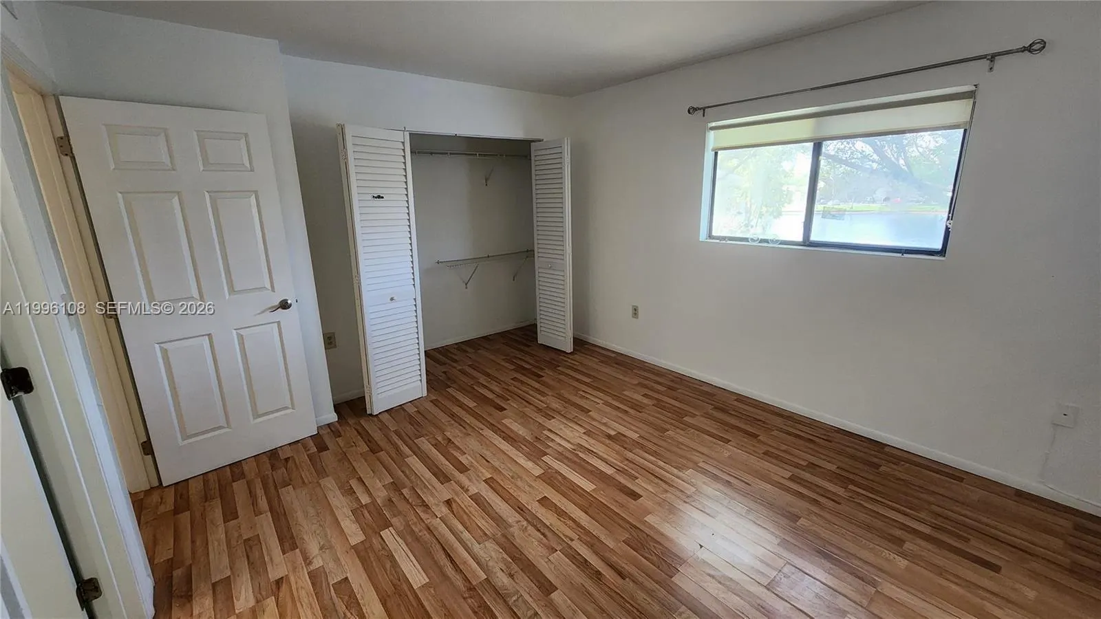 210 E Palm Circle E
