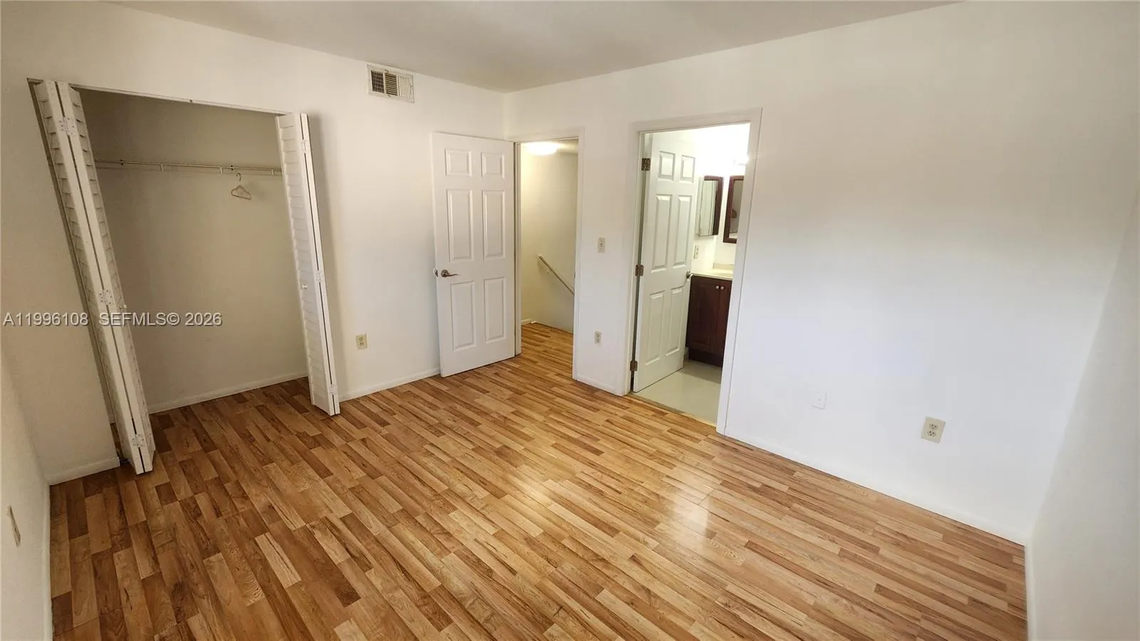 210 E Palm Circle E