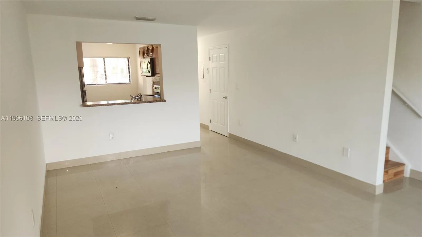 210 E Palm Circle E
