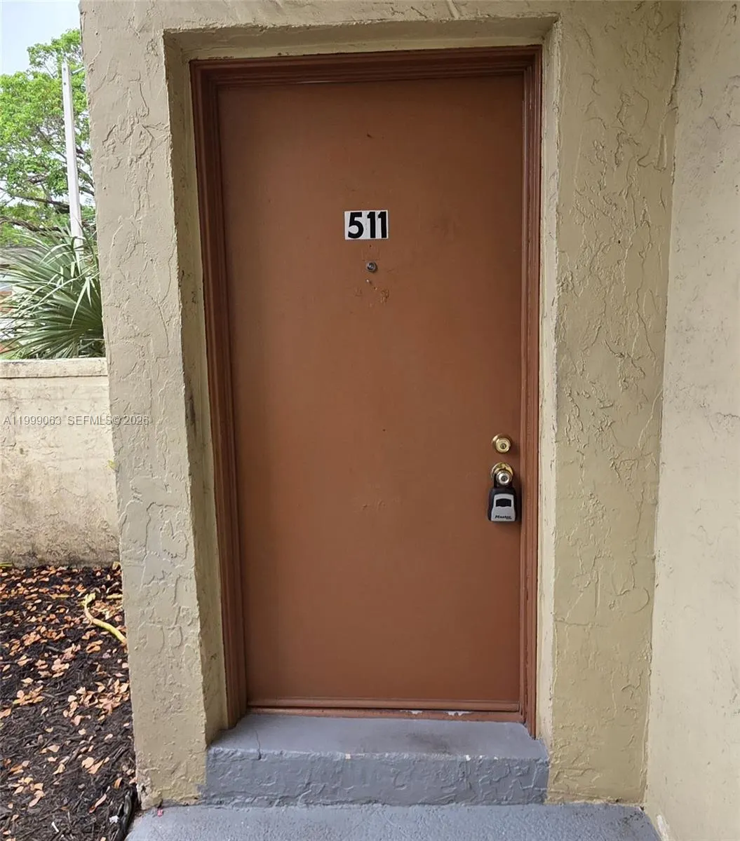 5510 N Lakewood Circle N #511