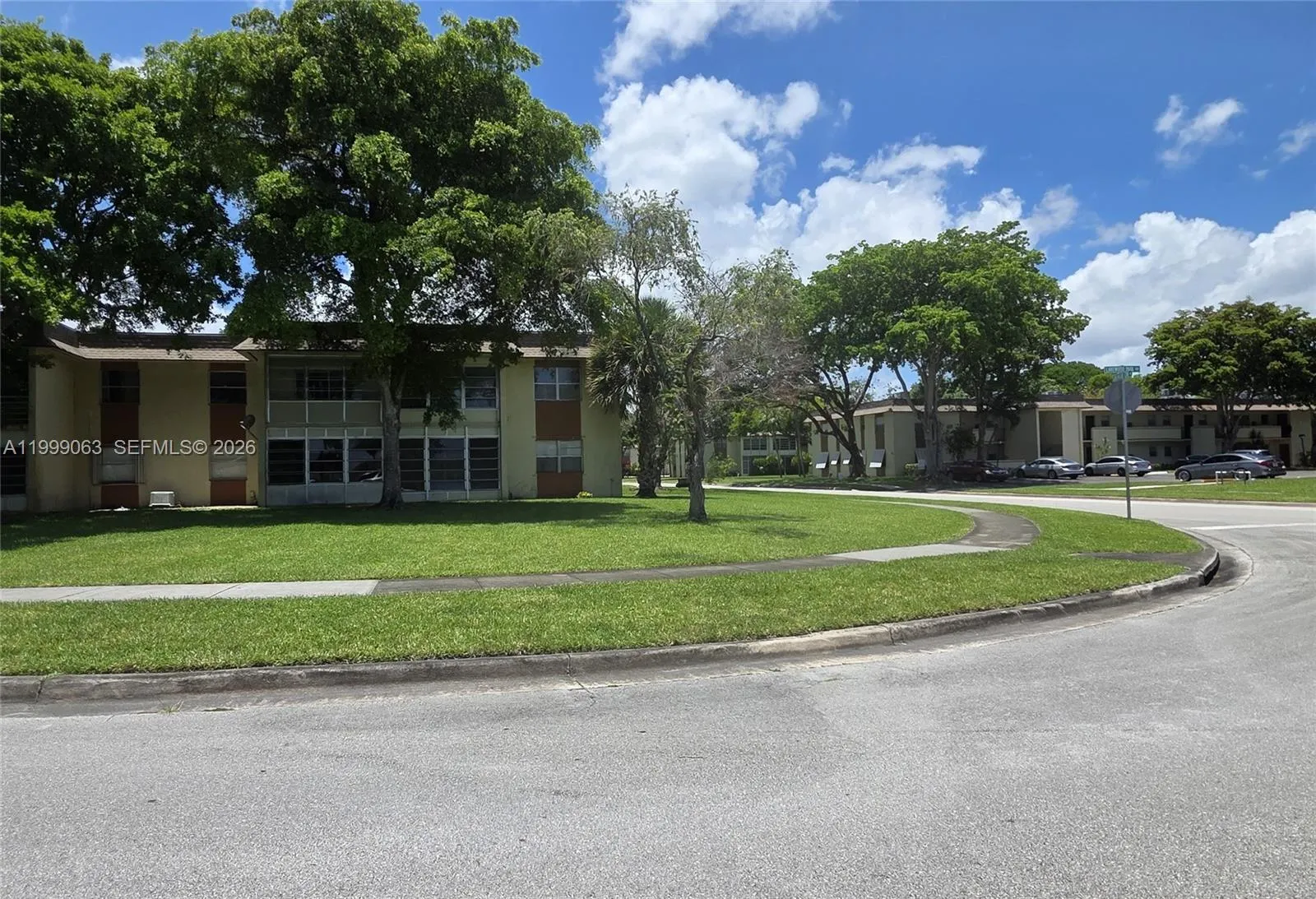 5510 N Lakewood Circle N #511