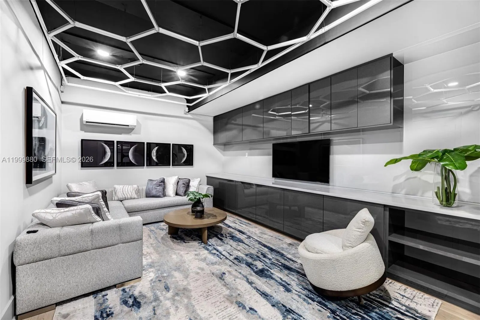 2887 Pine Tree Drive