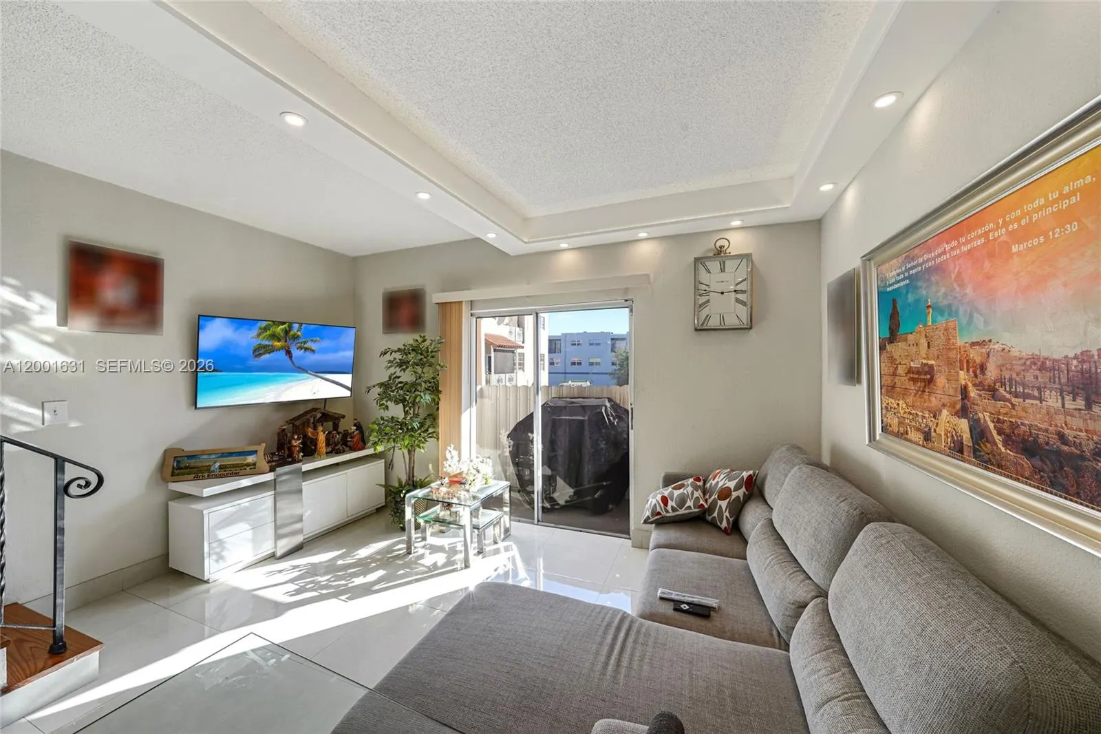 1305 W 53rd Street #429