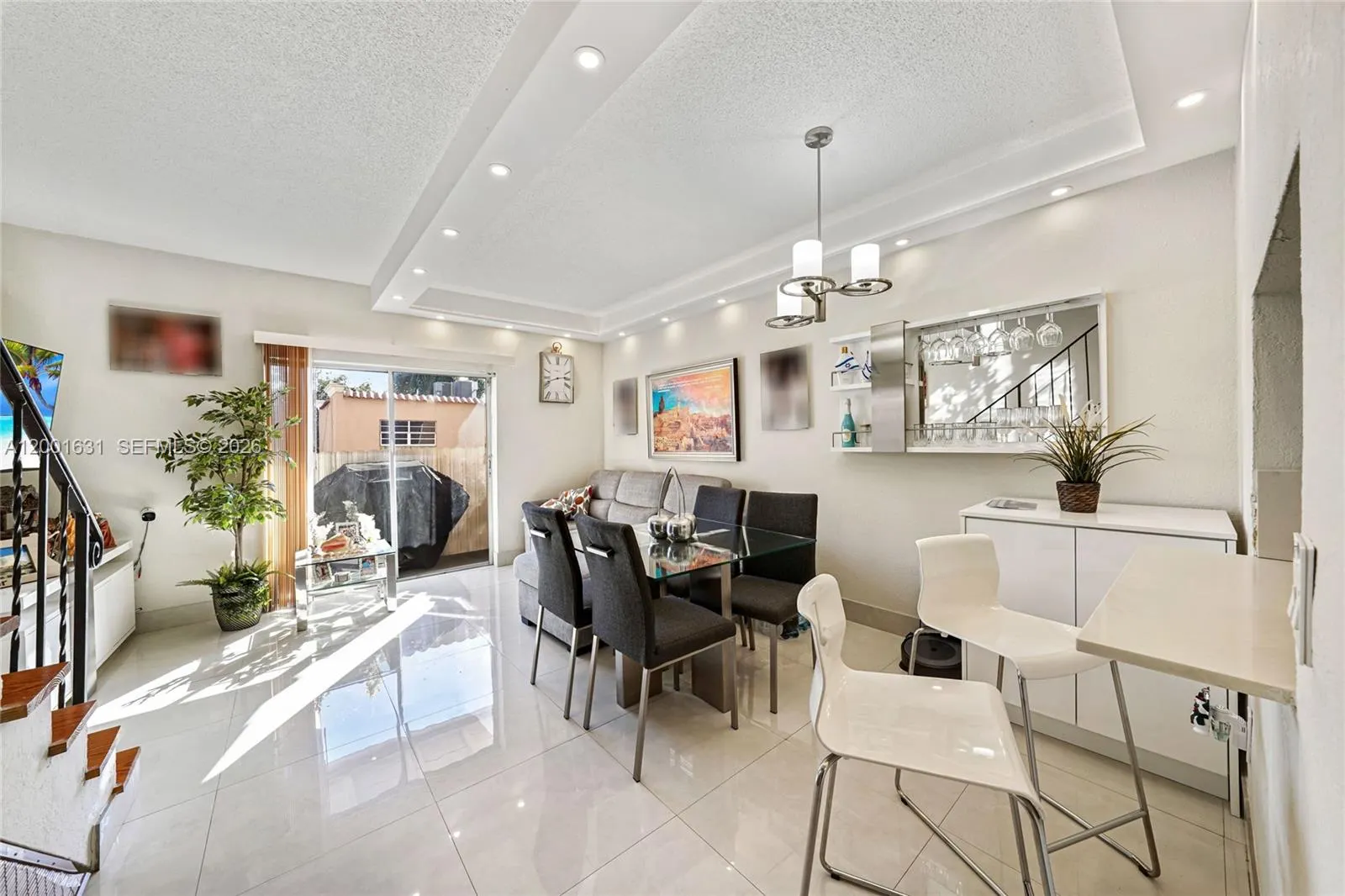1305 W 53rd Street #429