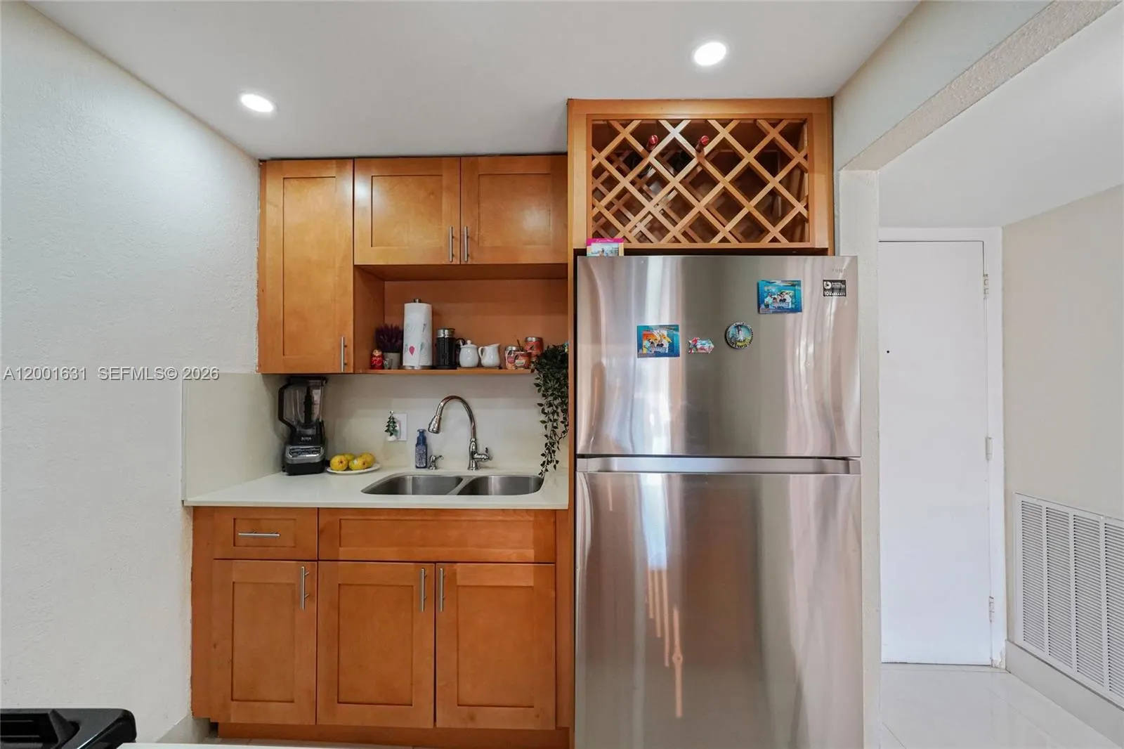1305 W 53rd Street #429