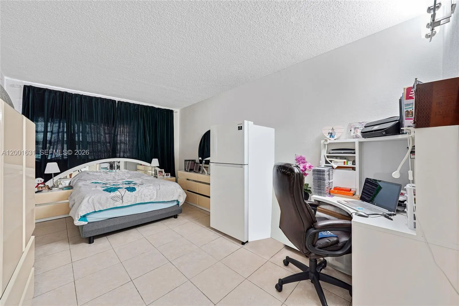 1305 W 53rd Street #429