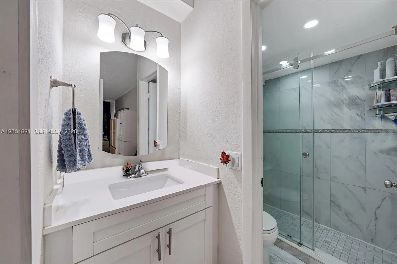 1305 W 53rd Street #429