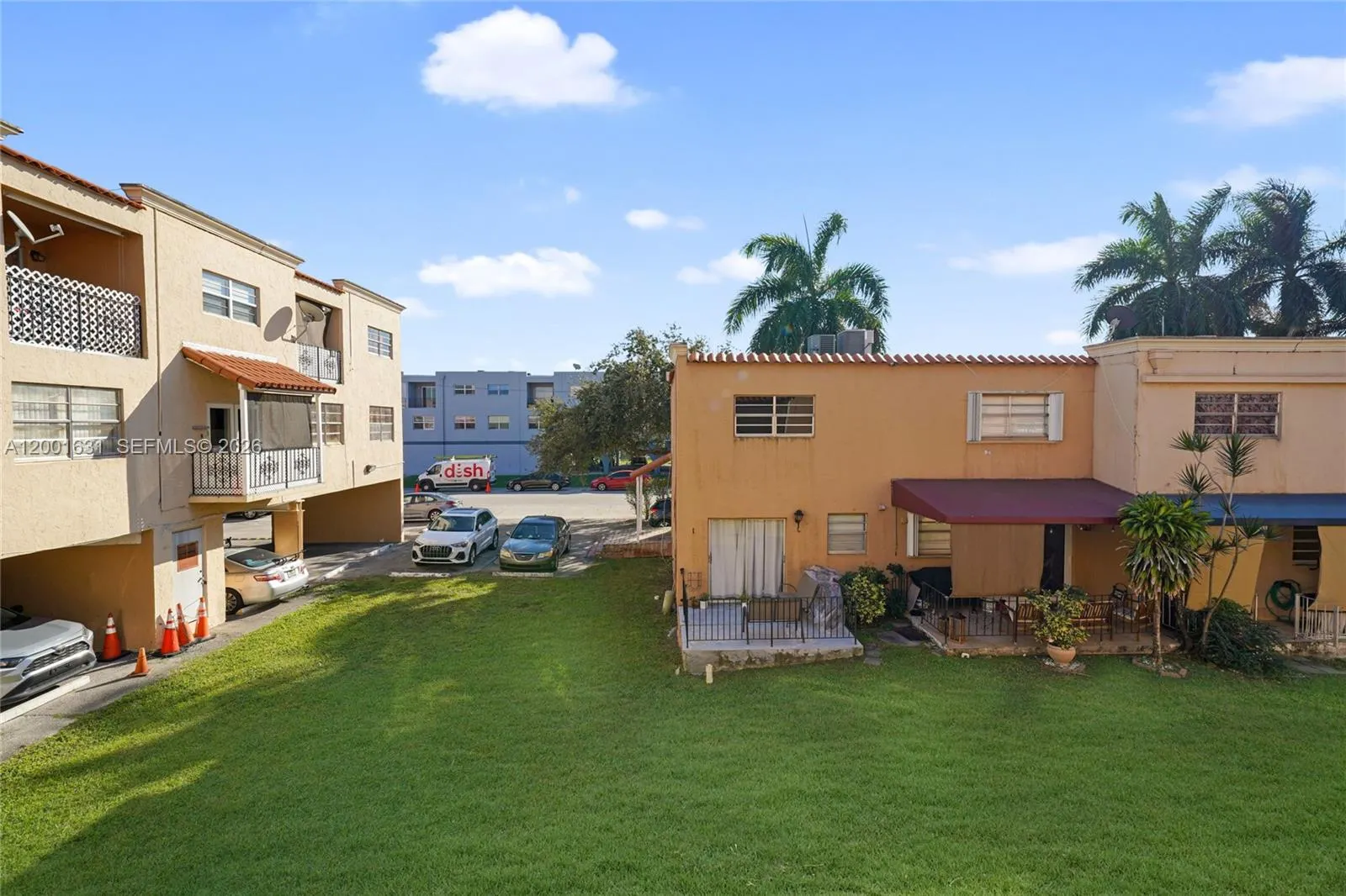1305 W 53rd Street #429