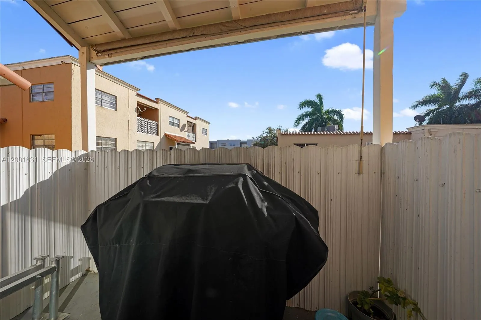 1305 W 53rd Street #429