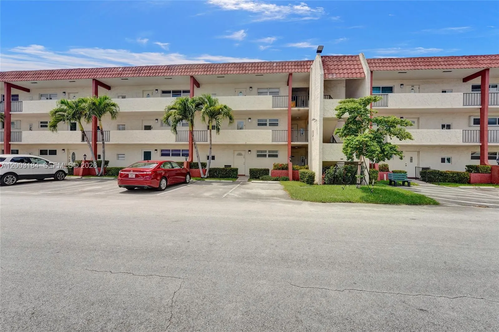 811 S Hollybrook Drive #207