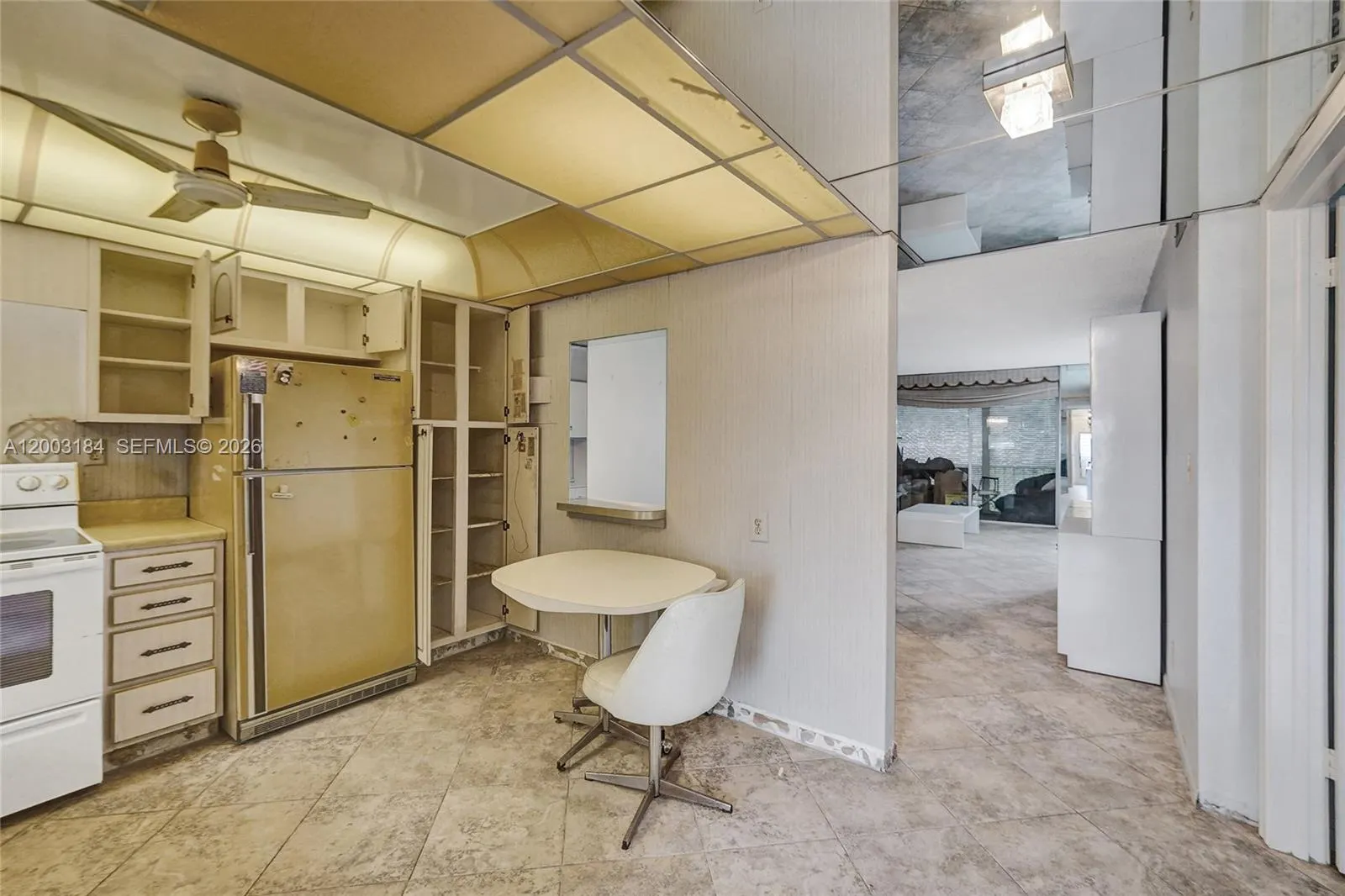 811 S Hollybrook Drive #207