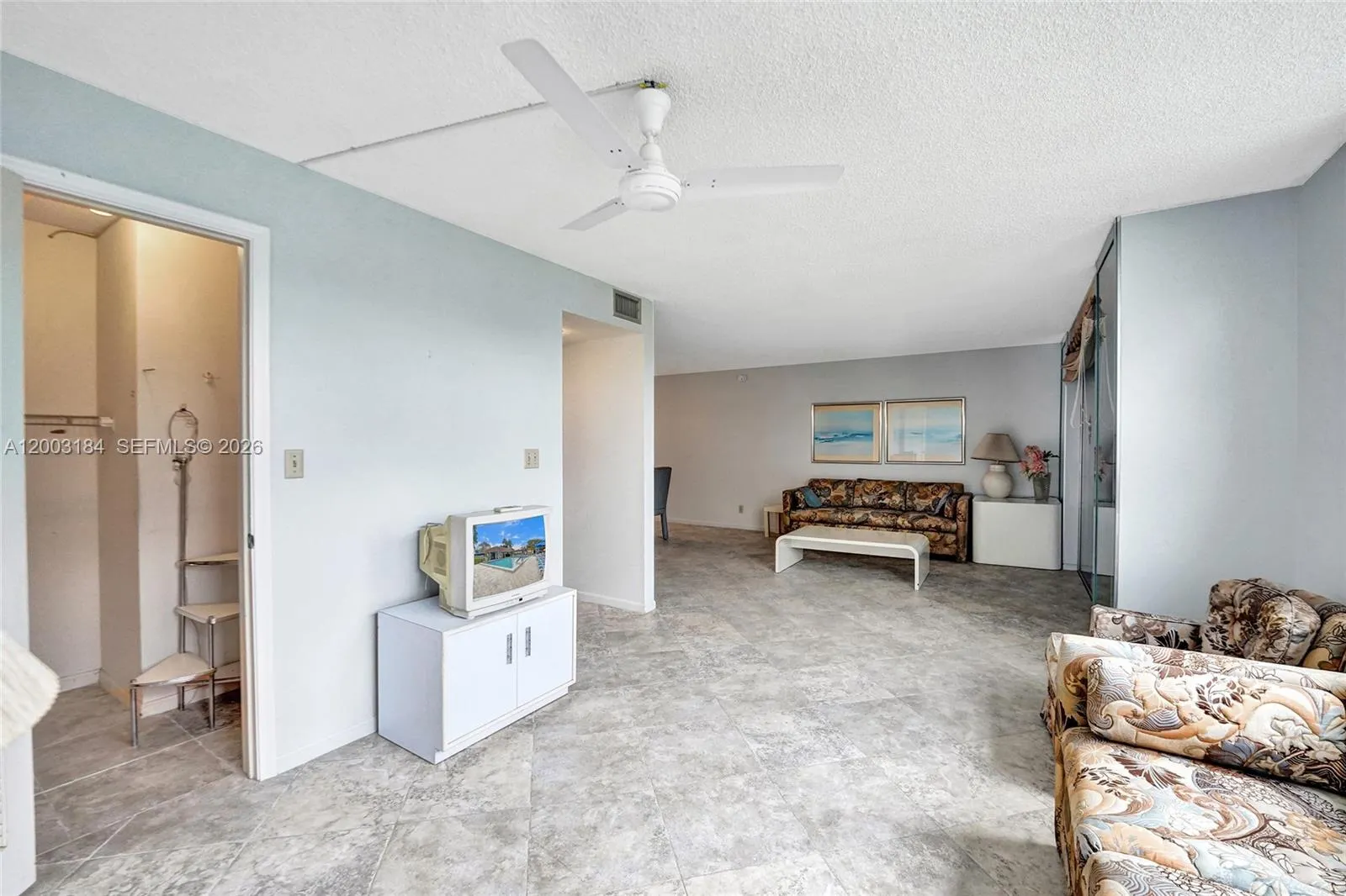 811 S Hollybrook Drive #207